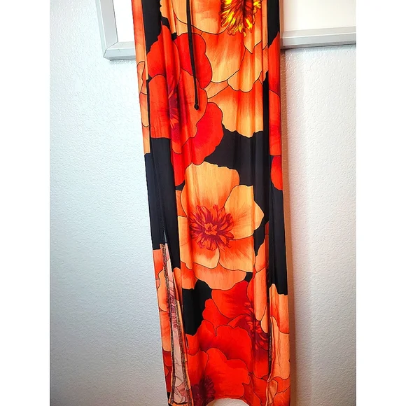New Floral Backless Maxi Dress - Small - Picture 6 of 9